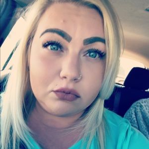 Meet your Posher, Ashleigh